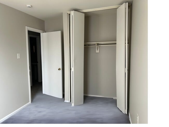 Building Photo - 1061 Filbert St