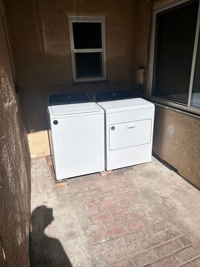 Foto del edificio - 2 Bedroom/1 Full Bath Modesto, Ca