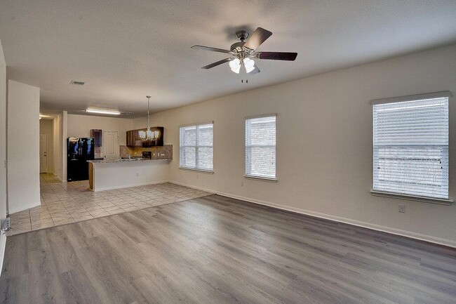 Foto del edificio - 507 Brashear Ln