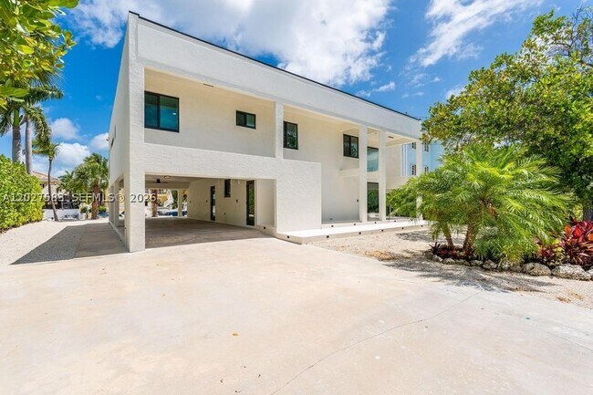 Foto del edificio - 294 St Thomas Ave