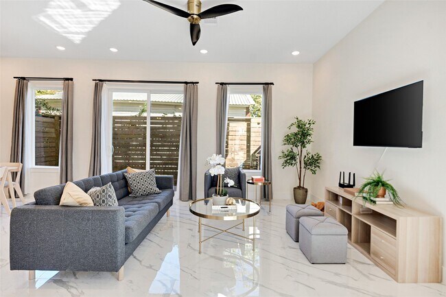 Foto del edificio - 5908 St Augustine St