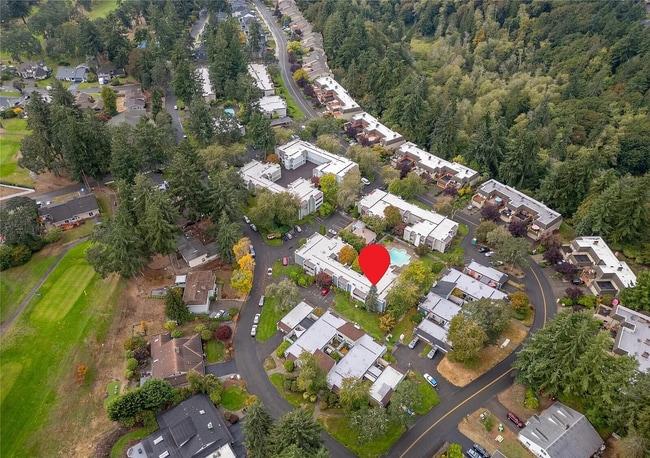 Building Photo - ***Rent Special!! - $500 off First Month's Rent***-Oakbrook Country Club Condominium (2bedroom)! ...