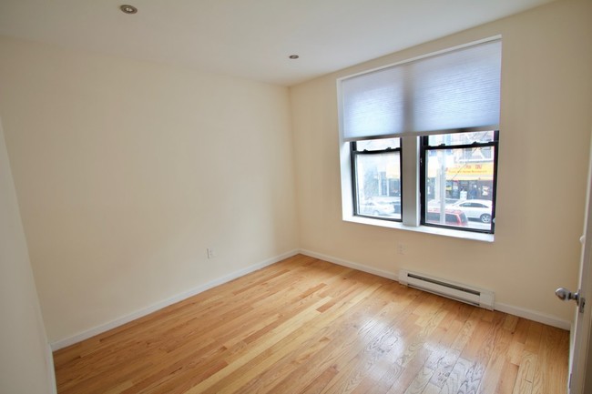 Building Photo - 964 Amsterdam Ave