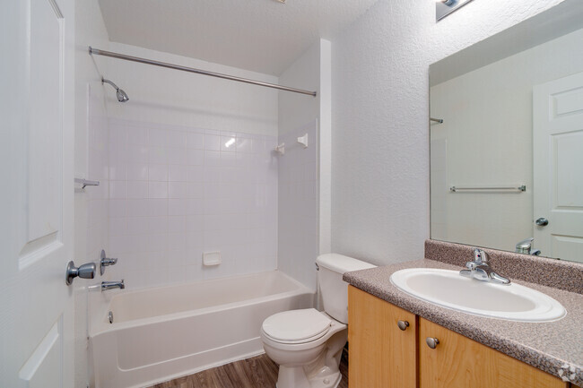 Monterrey - 2BR,2BA - 926SF - Primary Bathroom - Mission Bay Apartments