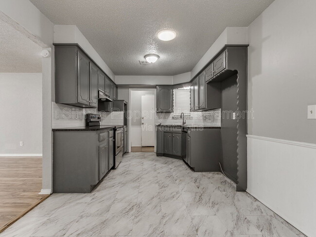 Photo - 7505 NW 29th St House