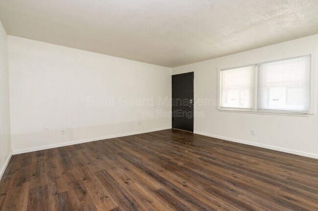 Foto del edificio - 750 W Dayton Ave