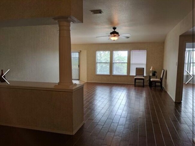 Foto del edificio - 2206 Stallion Run