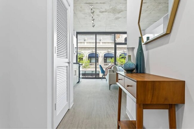 Foto del edificio - 4577 N Sheridan Rd