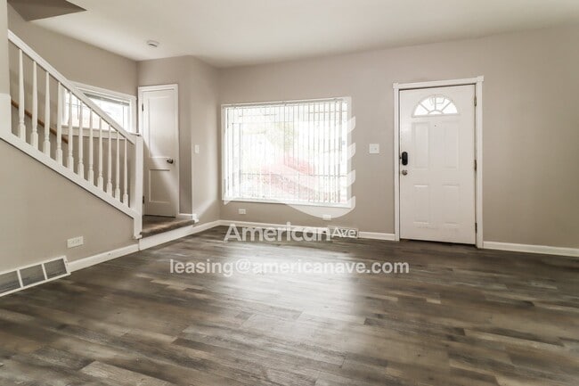 Building Photo - 617 Toronto Ave