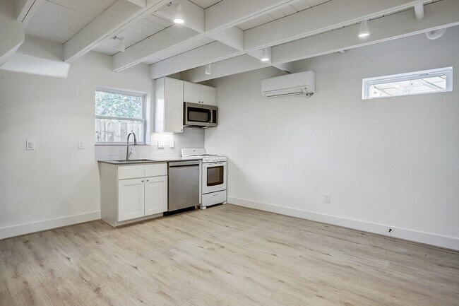 Foto del edificio - 7407 Rusk St