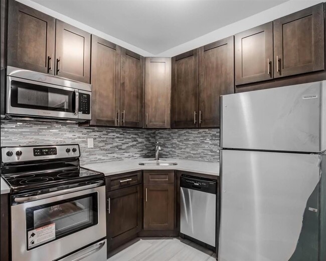 Building Photo - 132 Jefferson St