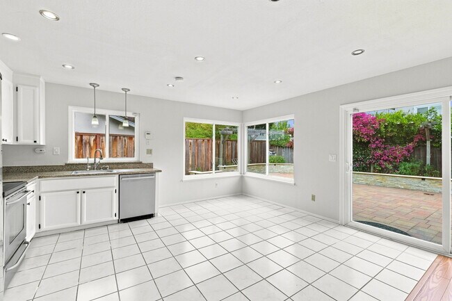 Foto del edificio - 33588 Bardolph Cir