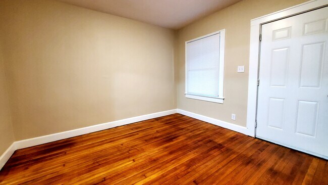 Foto del edificio - 1825 S East St