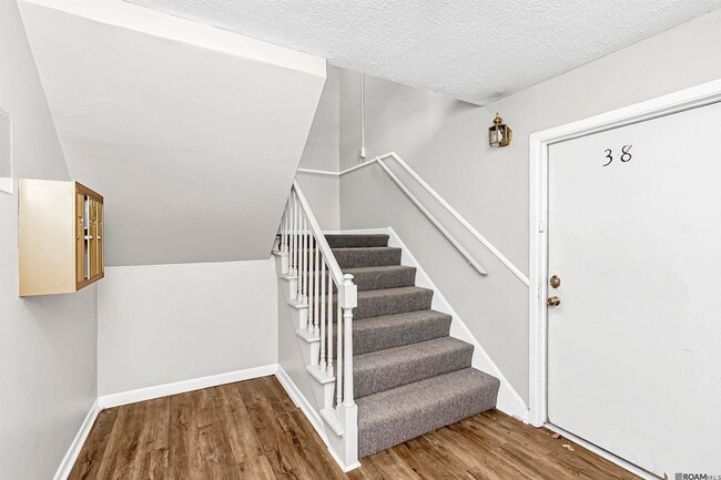 Photo - 1701 Lobdell Ave Townhome