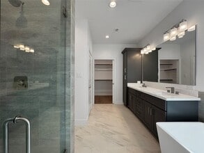 Building Photo - 5427 Bellfort Ave