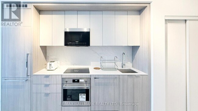 Photo du bâtiment - 6 Greenbriar Rd