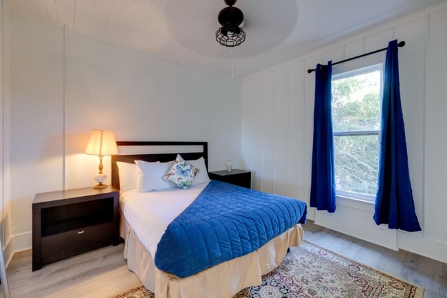 Building Photo - 414 S Holladay Dr