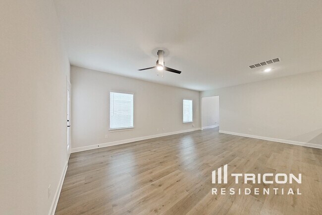Building Photo - 1210 Dye Blvd
