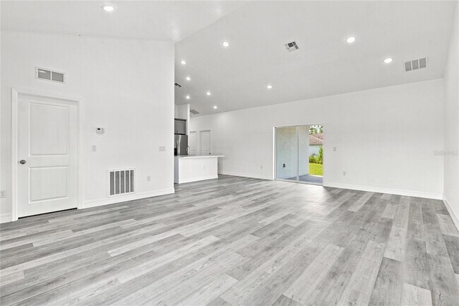 Foto del edificio - 4450 169th Ln