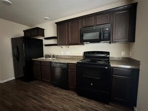 Building Photo - 16697 E Hammon