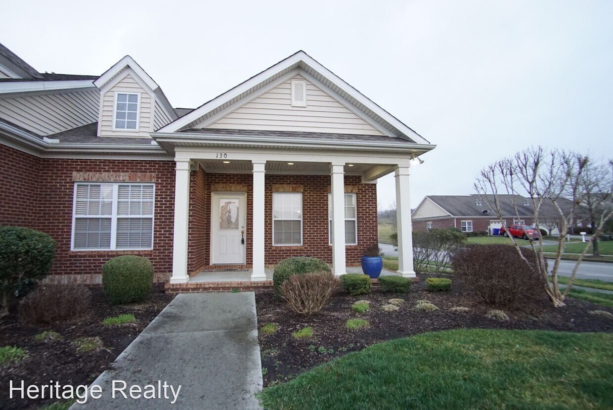 2 br, 2 bath House 130 Hardinberry Street House Rental in Oak Ridge