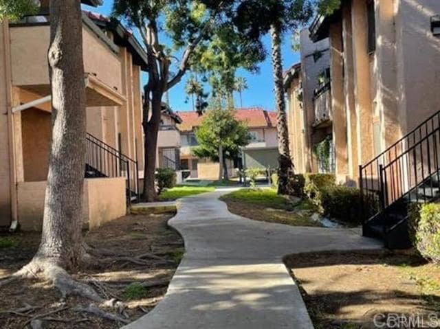 Foto principal - 859 W San Ysidro Blvd