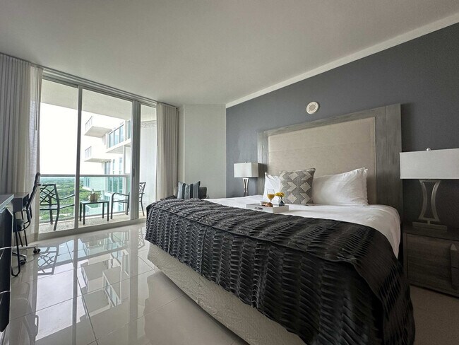 Foto del edificio - 2889 McFarlane Rd