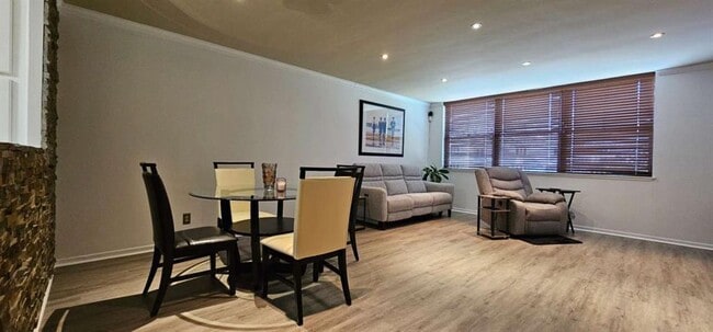 Building Photo - 2965 Pharr Ct S Northwest