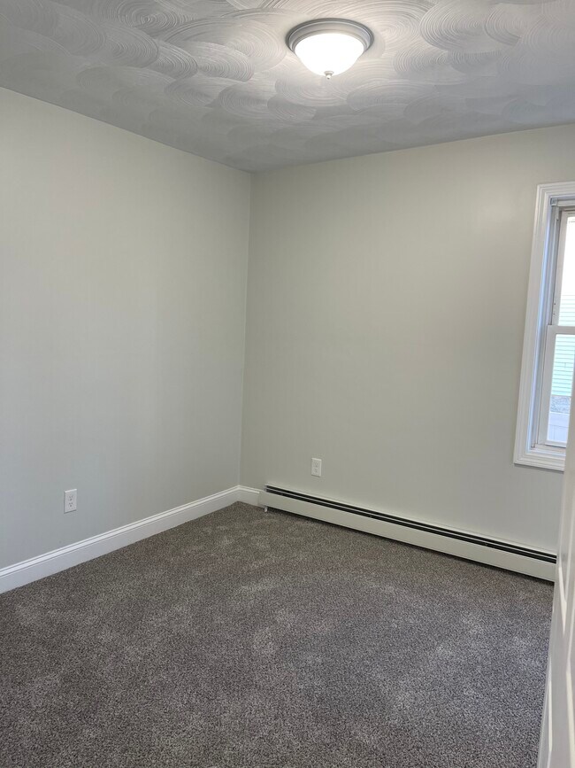 5 Kilmer Ave Unit 1, Taunton, MA 02780 Apartments in Taunton, MA