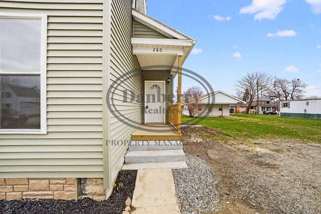Building Photo - 260 E 6th St