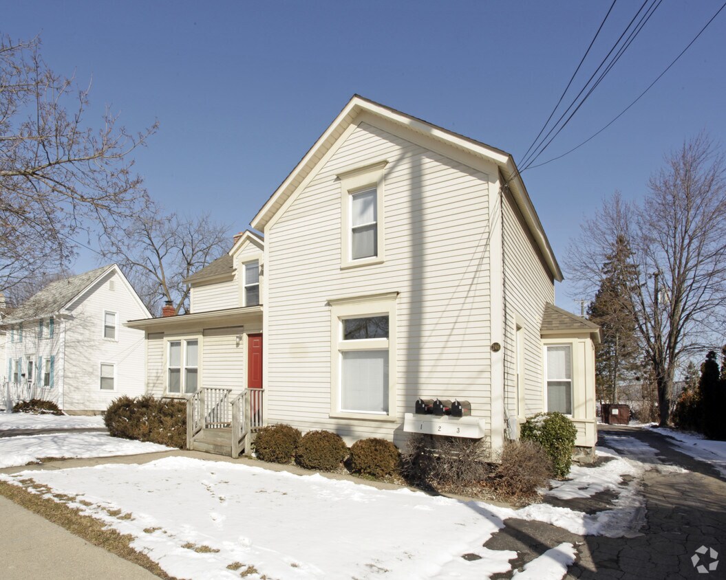 Foto principal - 246-254 W Ann Arbor Trl