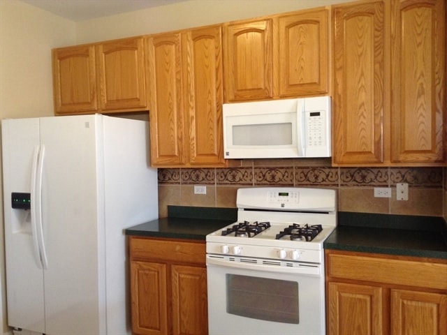 Foto del edificio - 1437 White Pine Ln