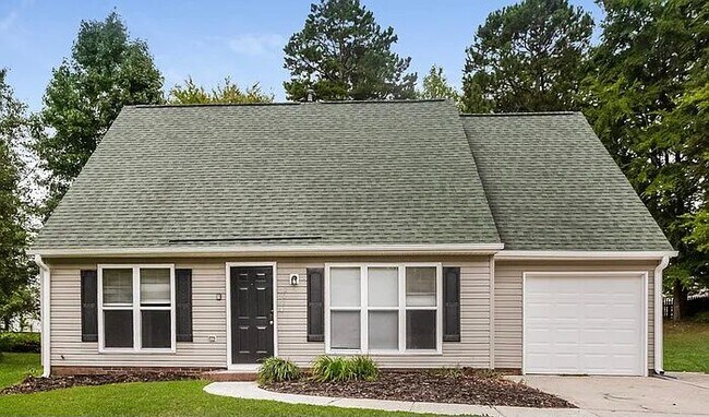Building Photo - 207 Forest Pond Rd