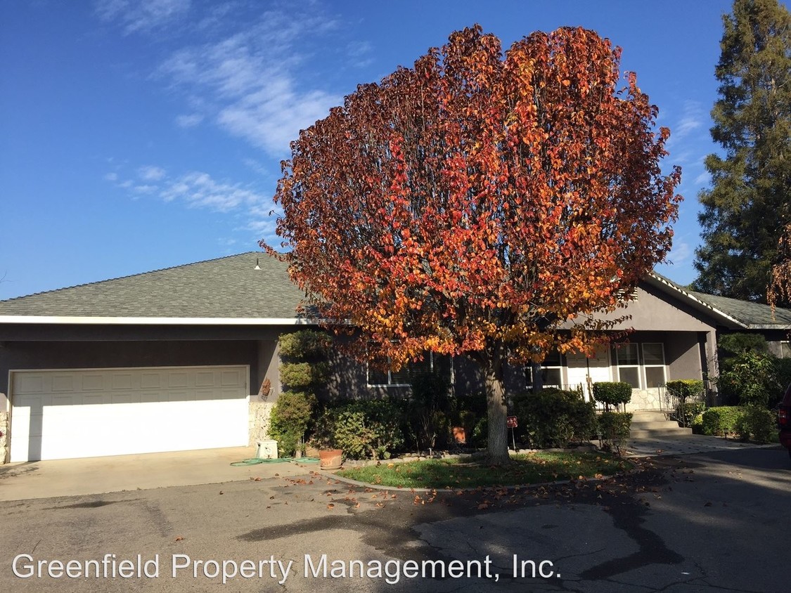 Foto principal - 8855 E Kettleman Ln