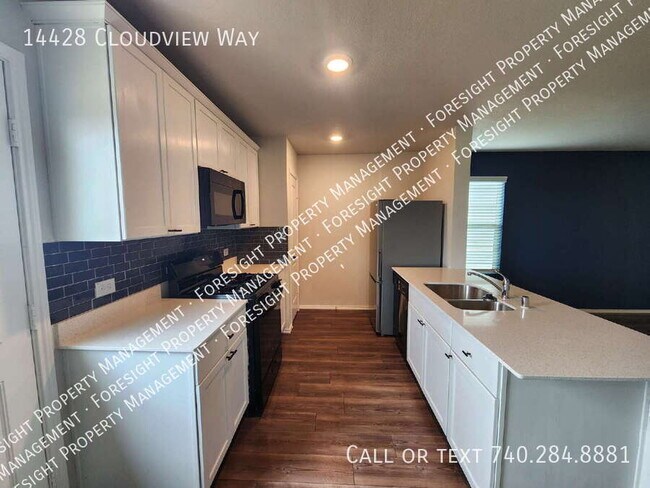 Photo - 14428 Cloudview Way House