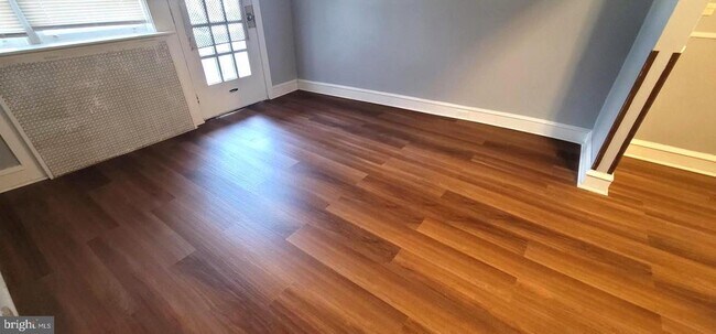 Foto del edificio - 4922 N 8th St