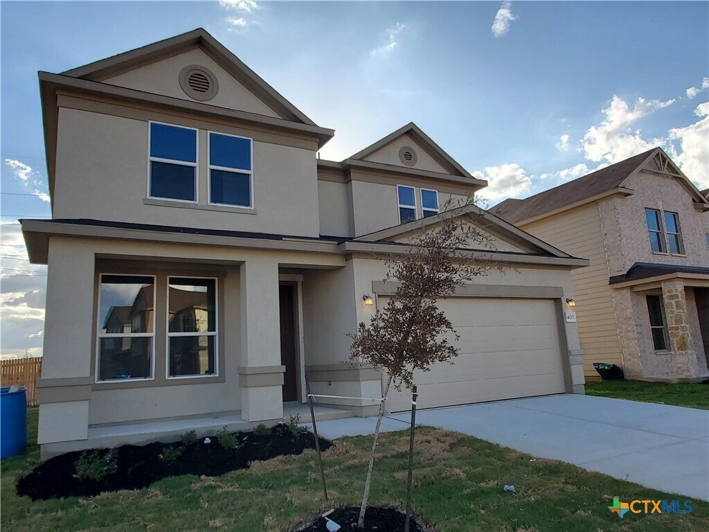Foto principal - 4001 Woodside Dr