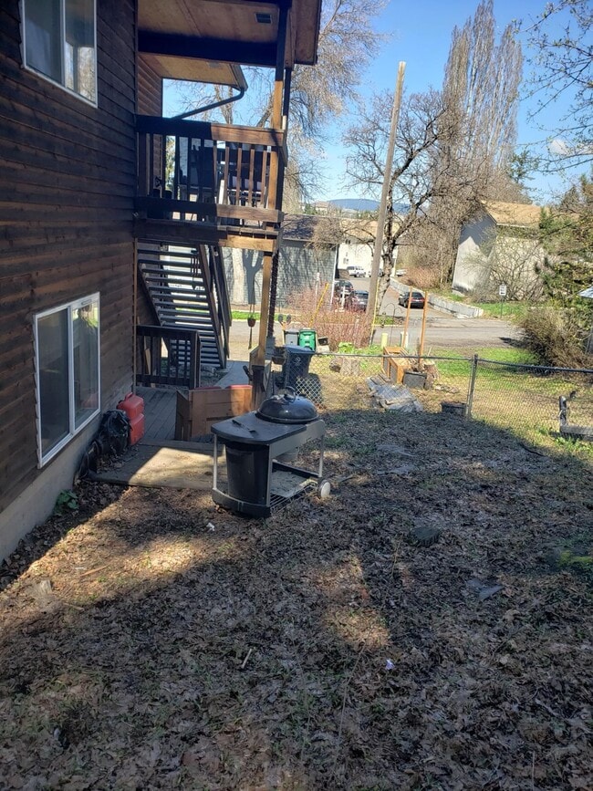 Building Photo - 317 E C St