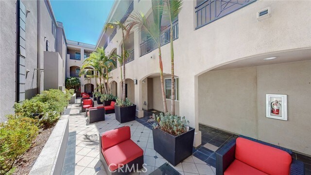 Foto del edificio - 4424 Whitsett Ave