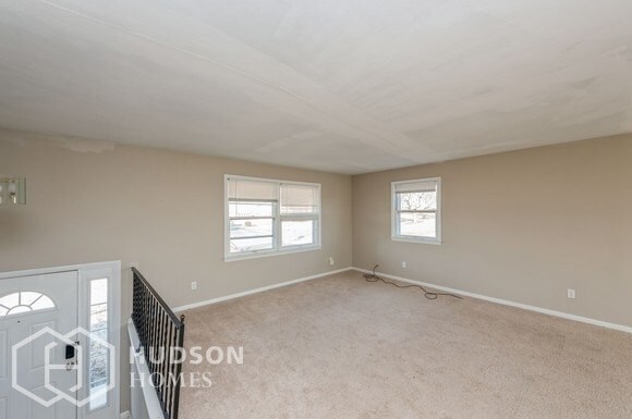 Building Photo - AVAILABLE NOW! -  16 COLONIAL DRIVE, Jones...
