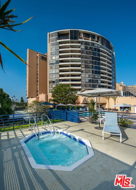 Primary Photo - 4265 Marina City Dr