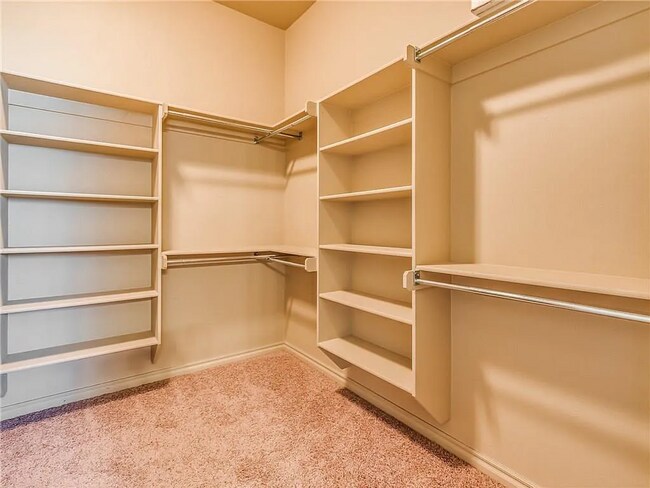 Foto del edificio - Gorgeous 3 bed, 2 bath home in NW OKC/Edmo...