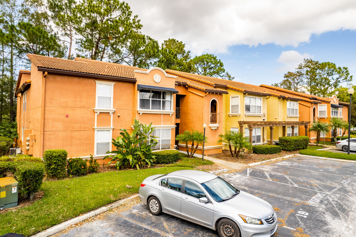 5172 Conroy Rd Orlando, FL 32811-3735 - Residences At Villa Medici