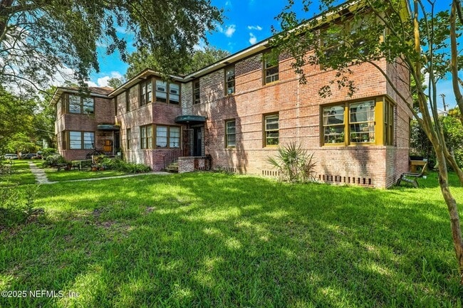 Foto del edificio - 2746 Vernon Terrace
