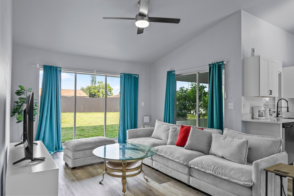 Foto principal - 3137 SE 8th Pl