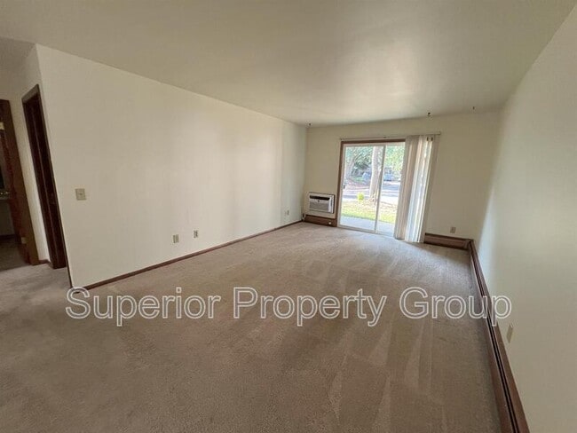 Building Photo - 2404 Independence Ln