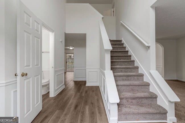 Foto del edificio - 1385 Pinebreeze Way