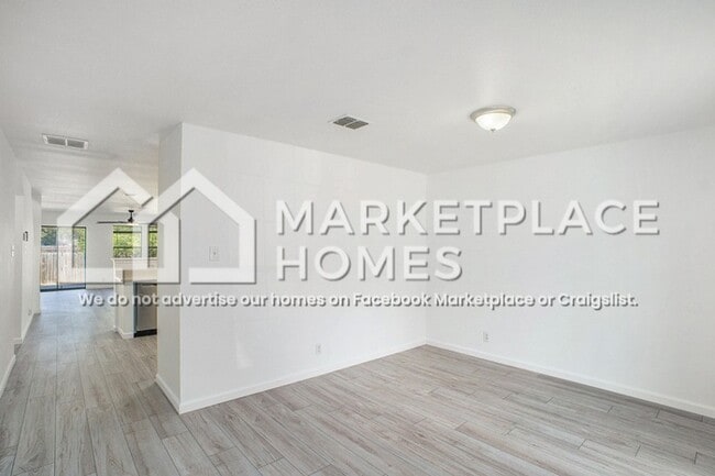 Building Photo - 9734 Ceremony Cove