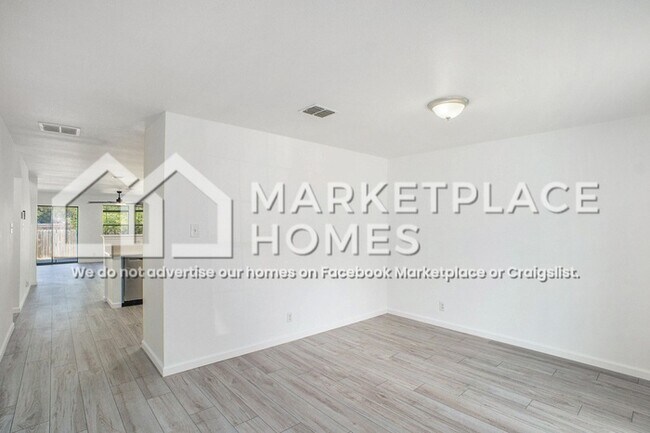 Foto del edificio - 9734 Ceremony Cove