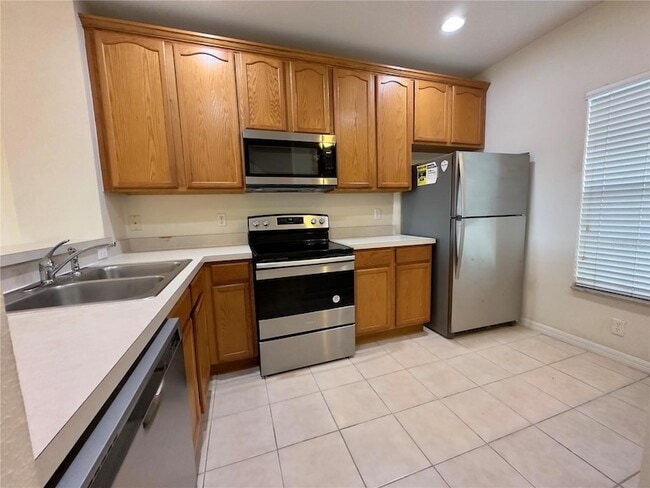 Building Photo - 10648 Savannah Wood Ct